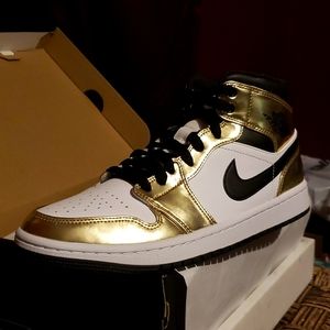 Men's Jordan 1 Gs Gold Toe's, Sz 8 DS